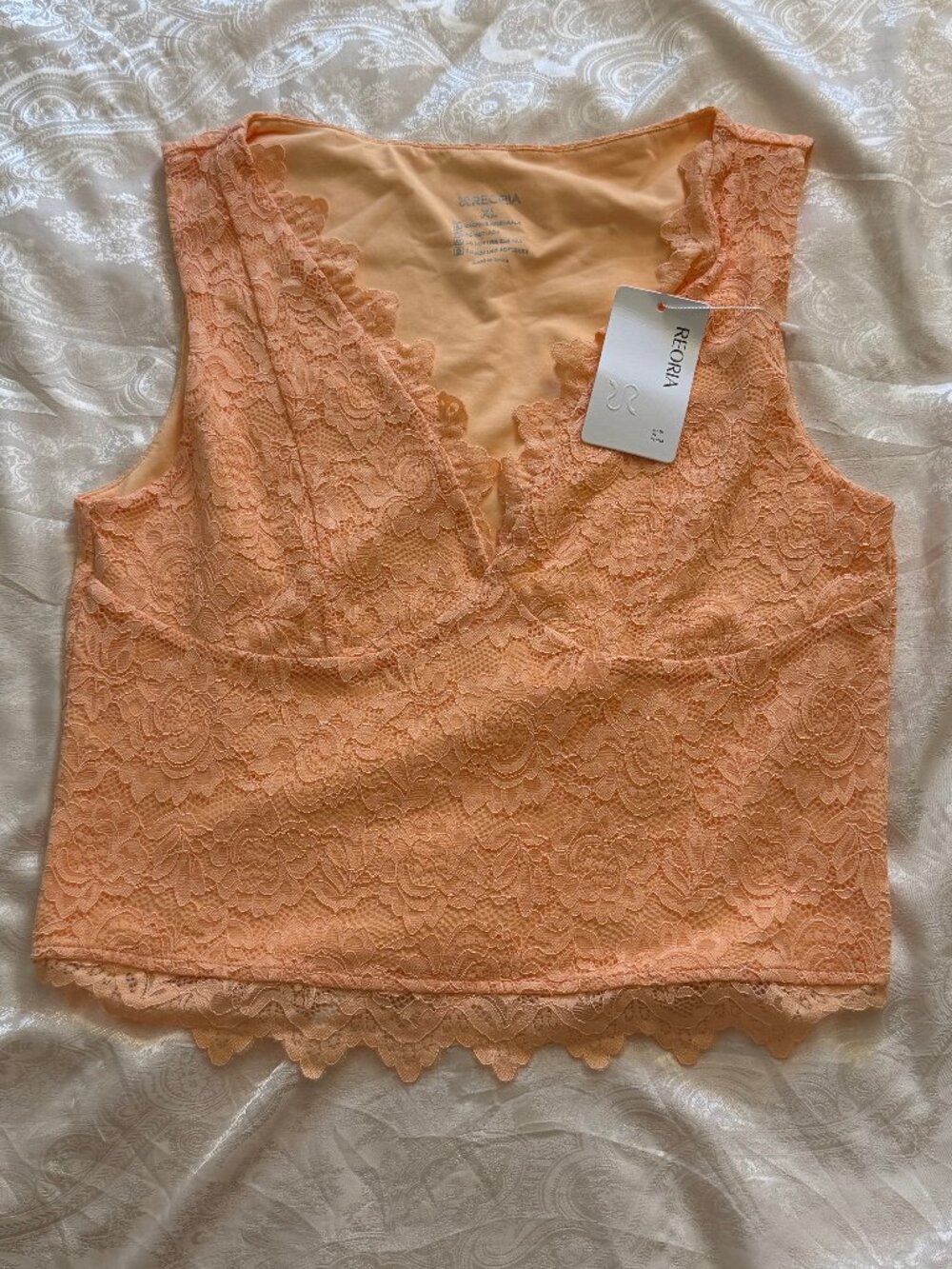 NWT Reoria Peach Lace Crop Top – Size XL
